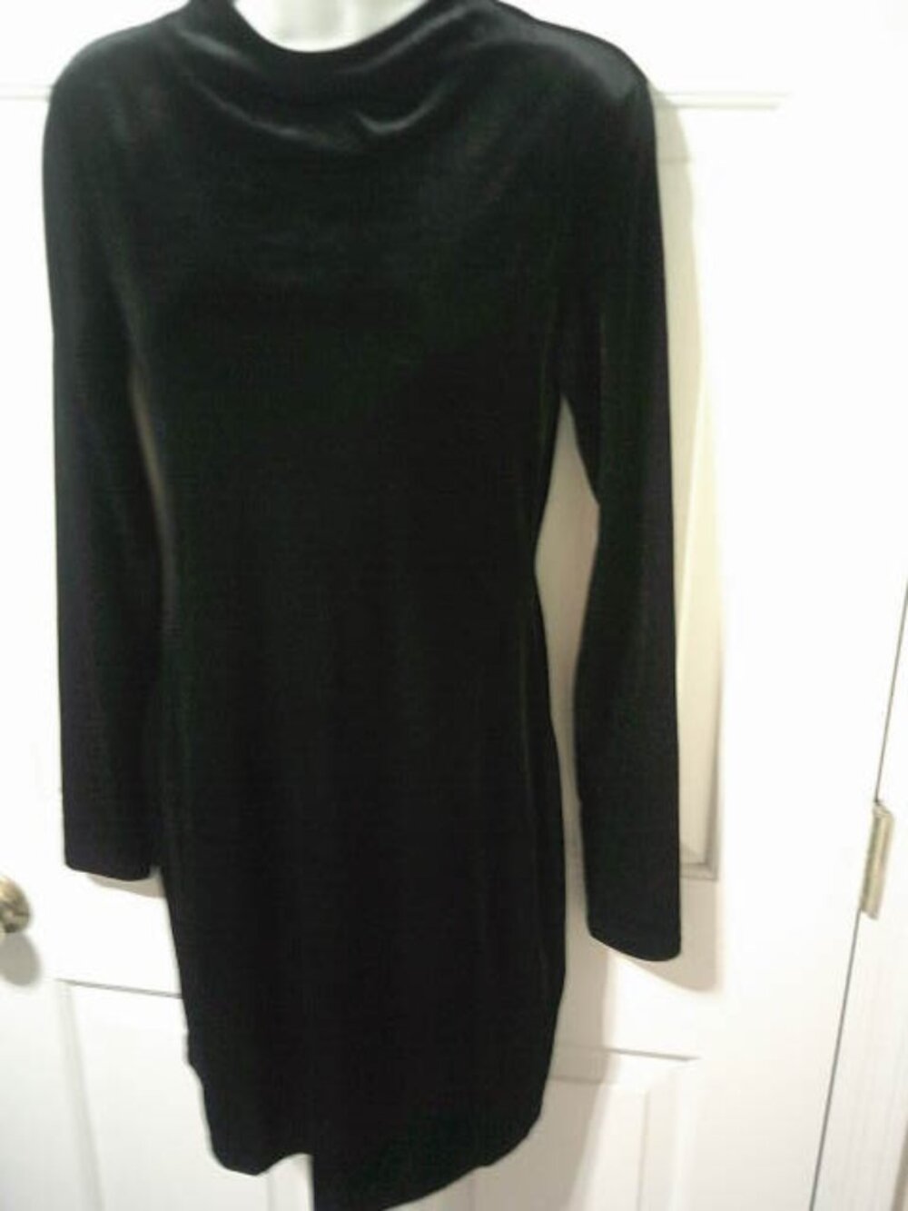CUTE WOMEN'S H&M SIZE S 4-6 DEEP BLK VELVET VELOUR LS COCKTAIL DRESS NWOT A-LINE